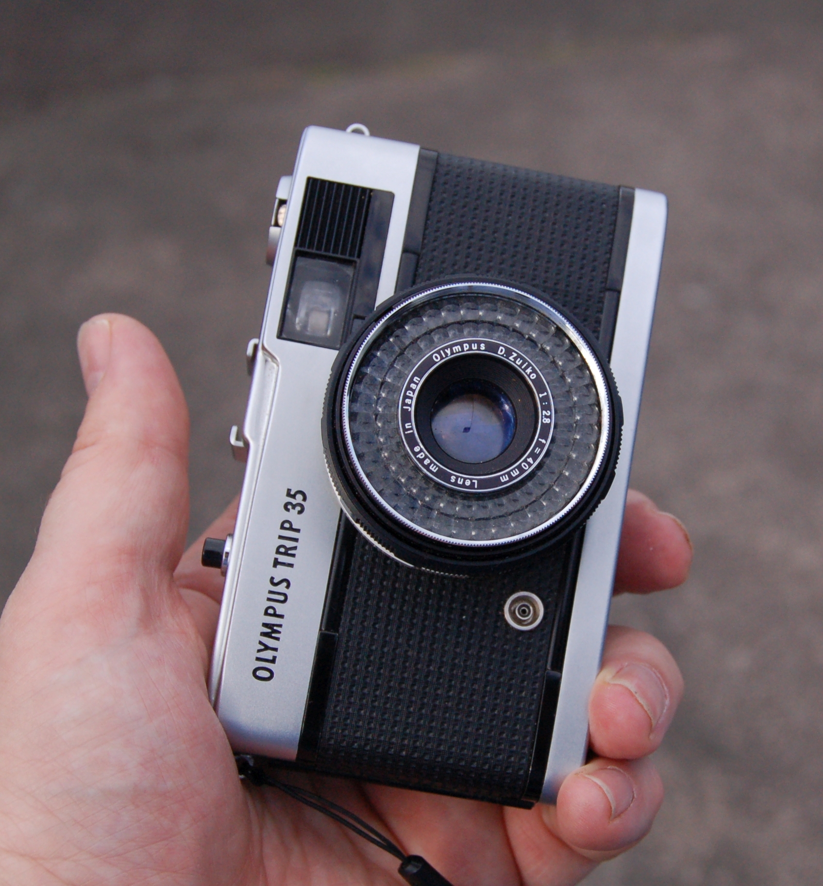 Yet another Olympus Trip 35 Review - Canny Cameras