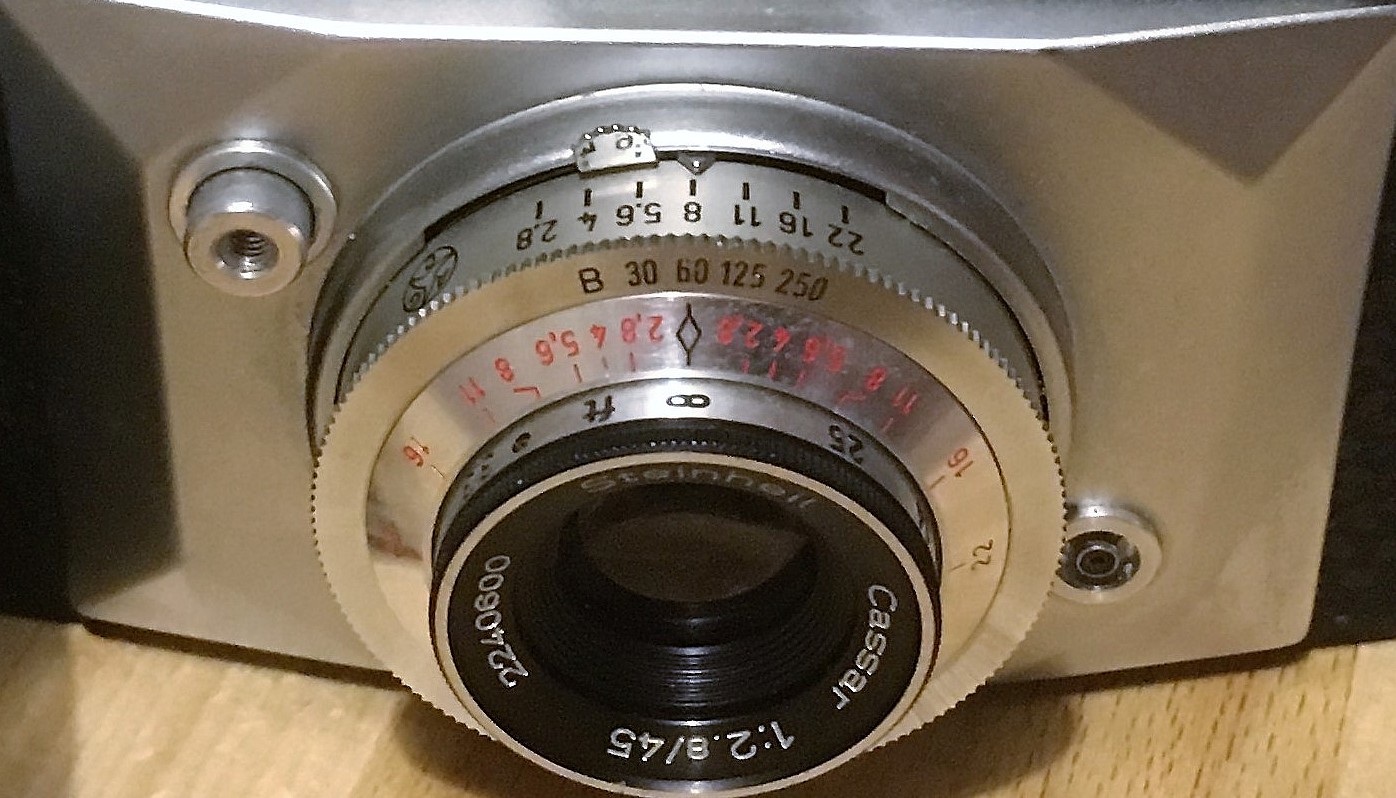 Lens and frontplate of Ferrania Lince 3