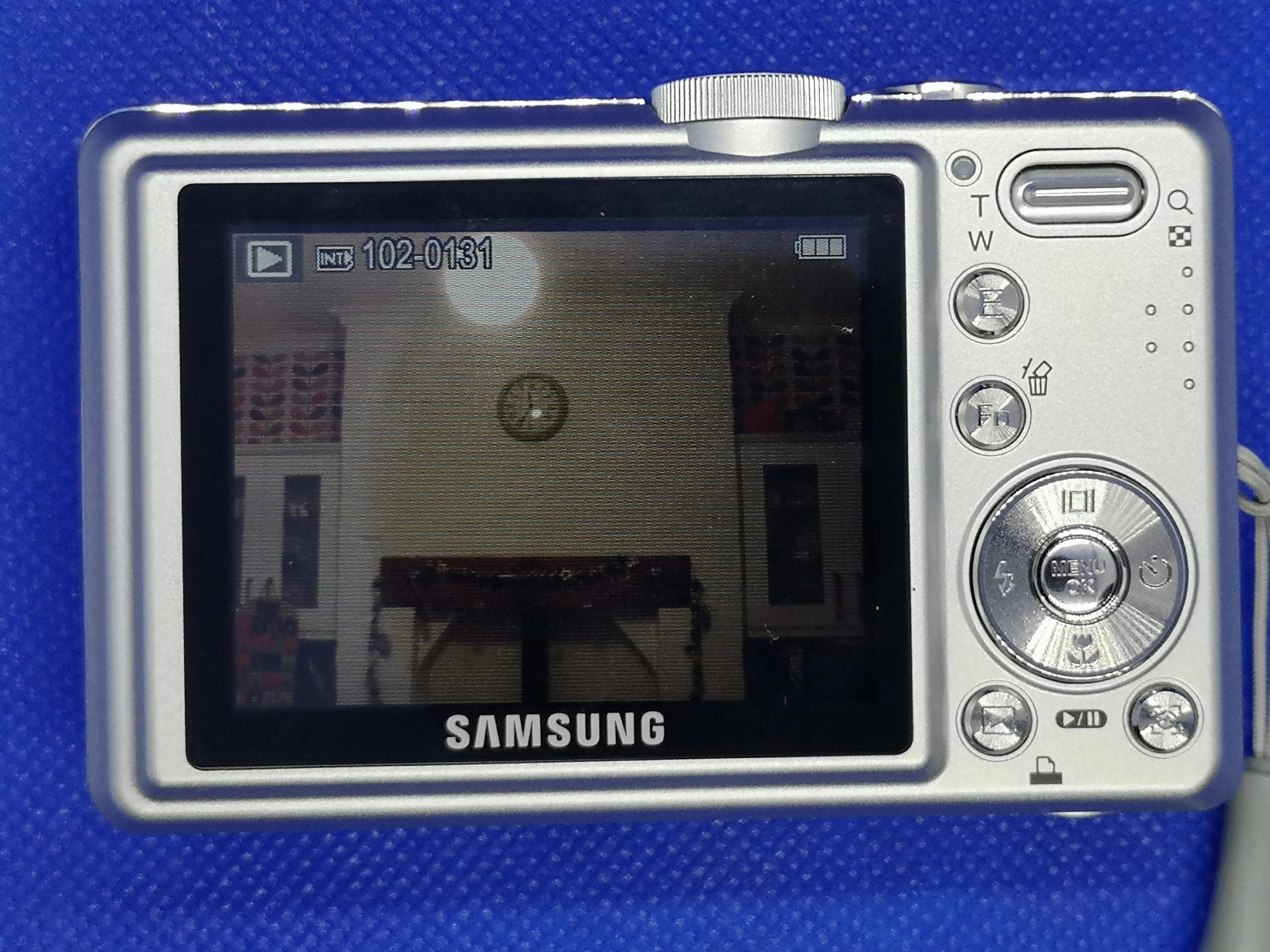 Lil empty patrol Stuck In The Middle -Samsung L830 Review - Canny Cameras