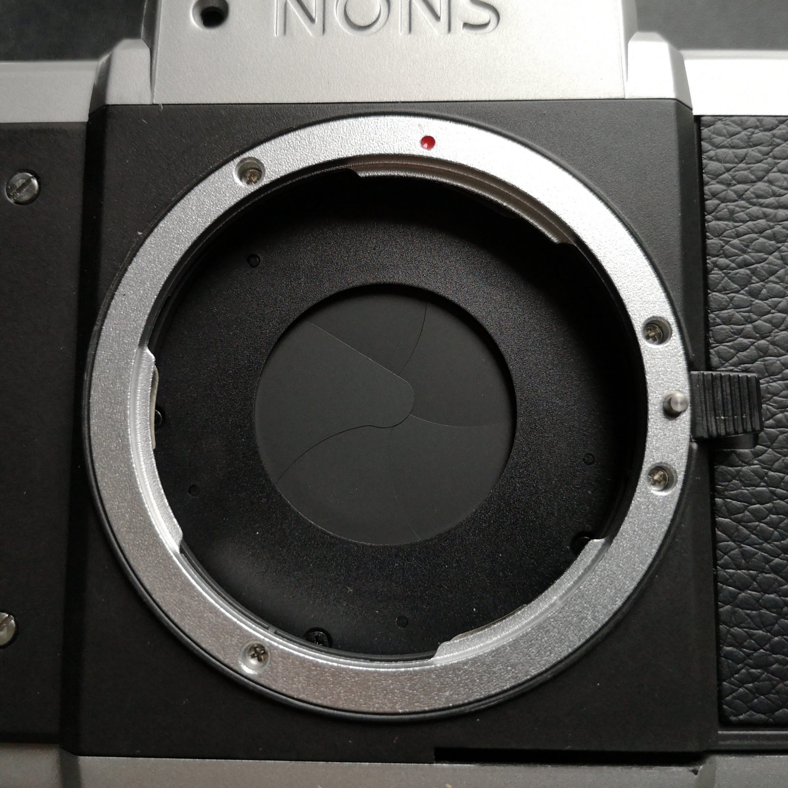 The Nons SL42 lens mount with close shutter blades